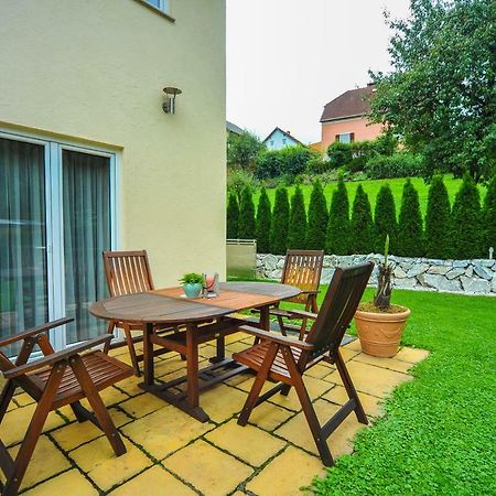 Ferienwohnung Regina Sankt Peter-Freienstein Экстерьер фото